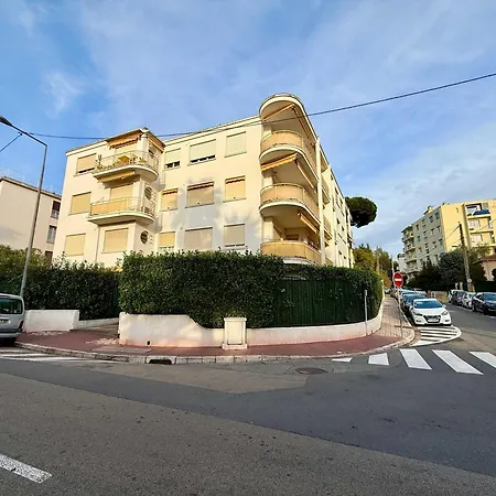 B007 Grand Lumineux 4 Proche Centre Apartment *